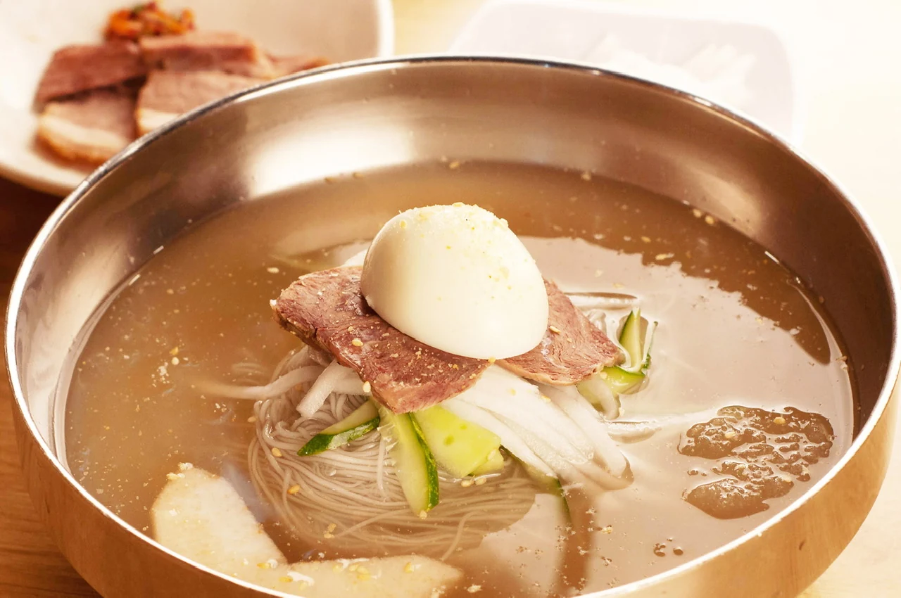 물냉면